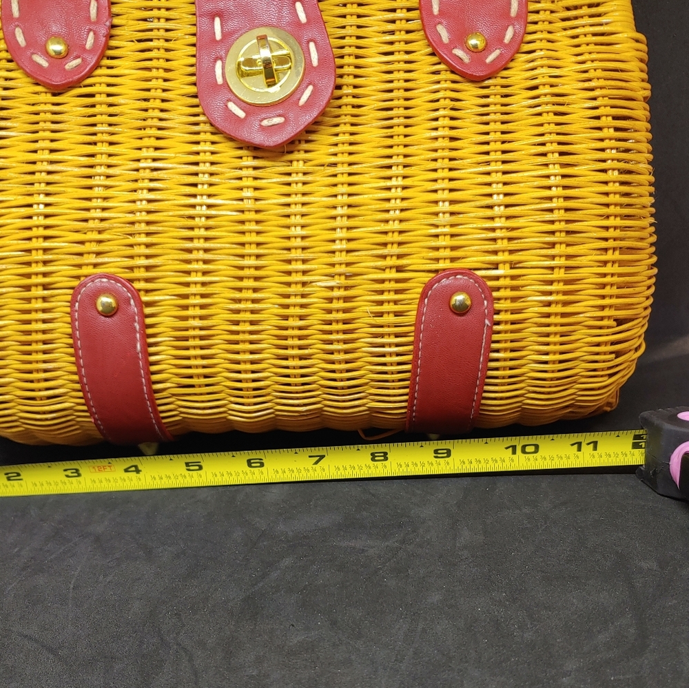 Wicker Handbag Red Straps Material Lining - image 3